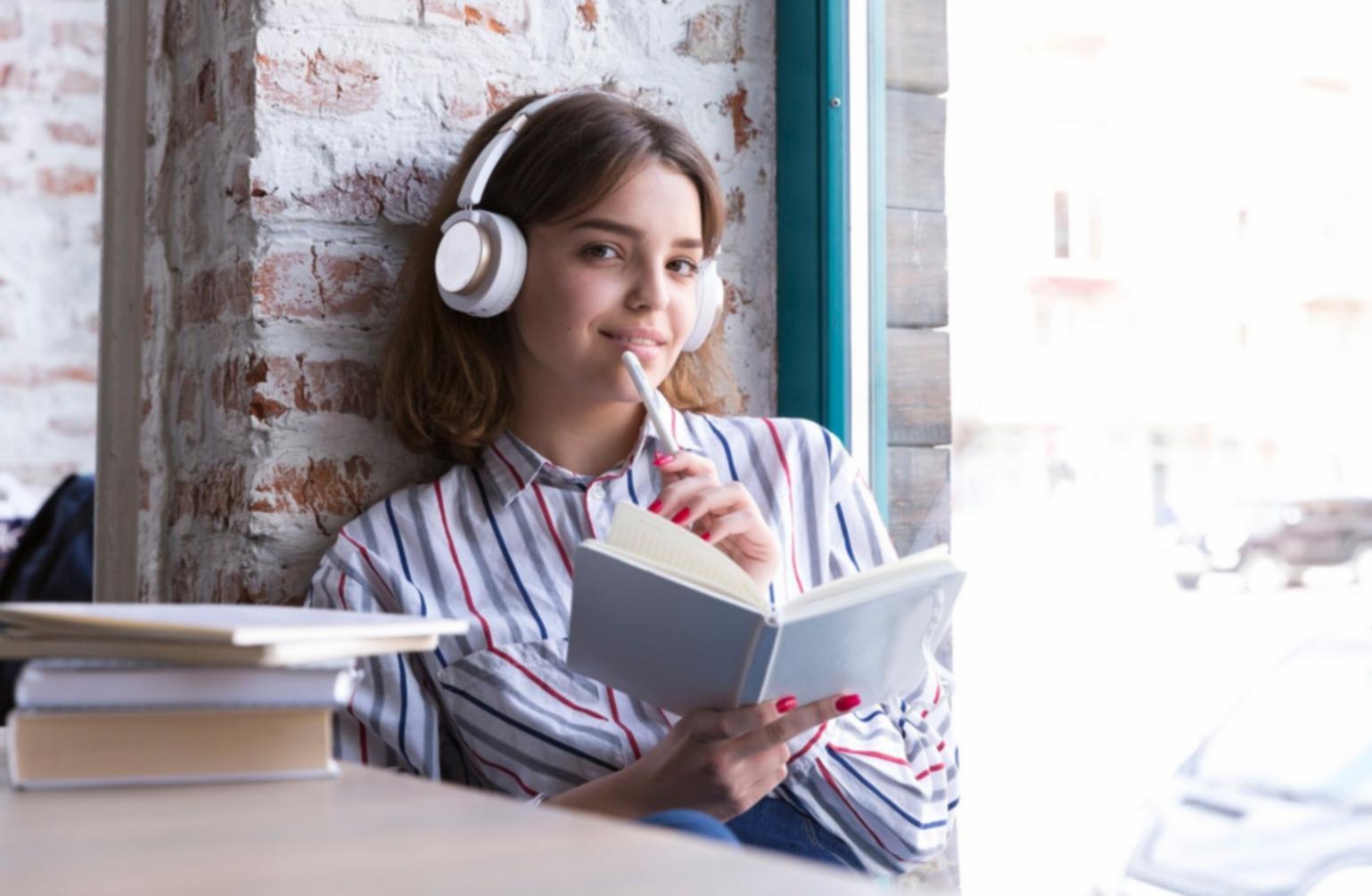 Sesión de formación financiera empresarial con casos prácticos